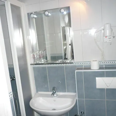 Bebic Hotel 2*